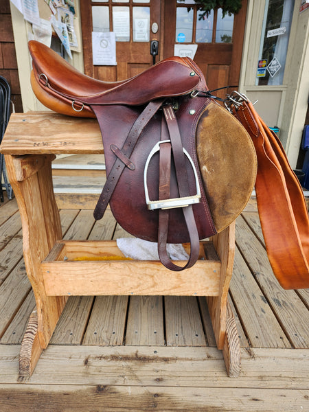 17" Stubben Close Contact Saddle