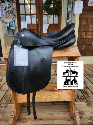 17" Karl Niedersuss Dressage Saddle