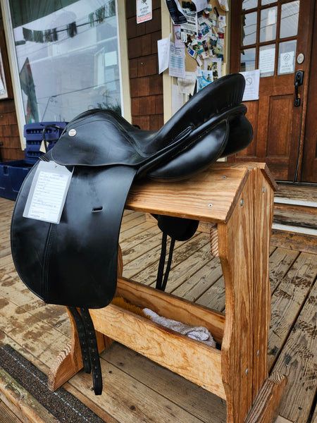 17" Karl Niedersuss Dressage Saddle