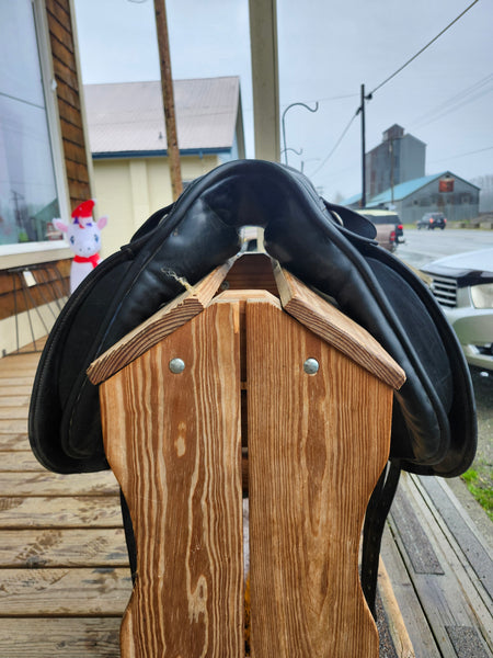 17" Karl Niedersuss Dressage Saddle