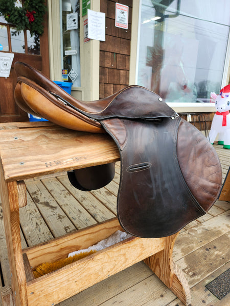 17.5" Crosby All Purpose Saddle