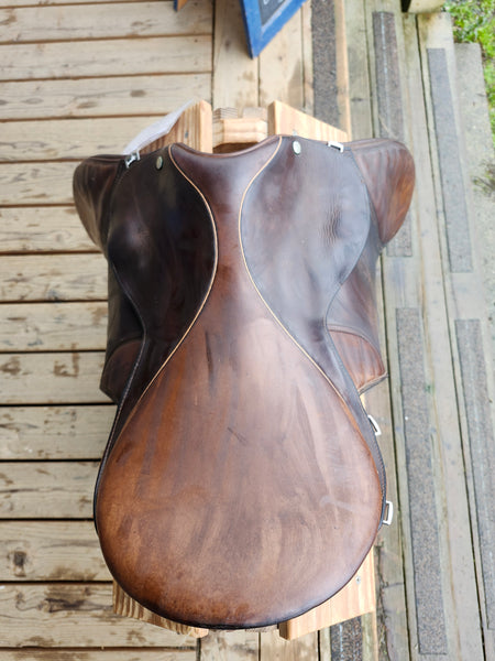 17.5" Crosby All Purpose Saddle