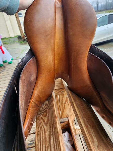 17.5" Crosby All Purpose Saddle