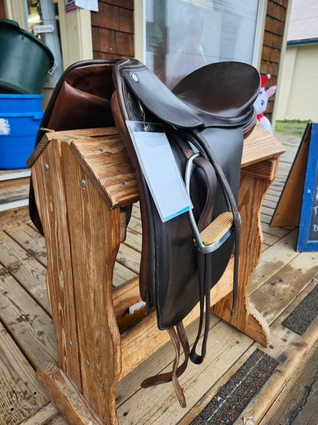 16.5" Lovatt & Ricketts Imperial Dressage Saddle