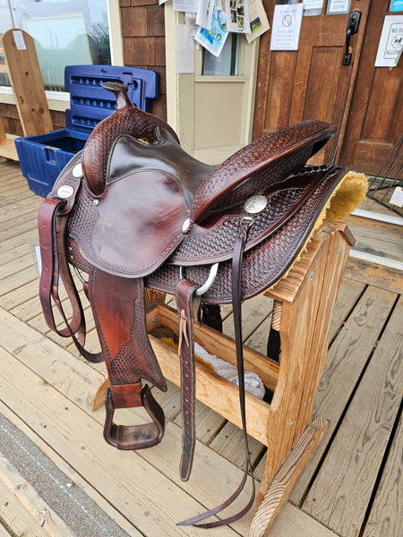 16" Crates Arabian Trail Saddle