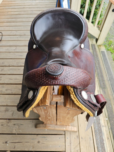 16" Crates Arabian Trail Saddle