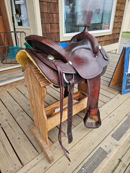 16" Crates Arabian Trail Saddle