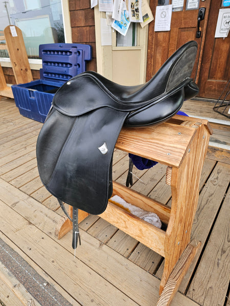 17.5" Bates Innova Dressage Saddle