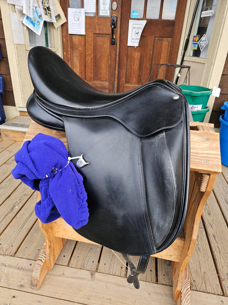 17.5" Bates Innova Dressage Saddle