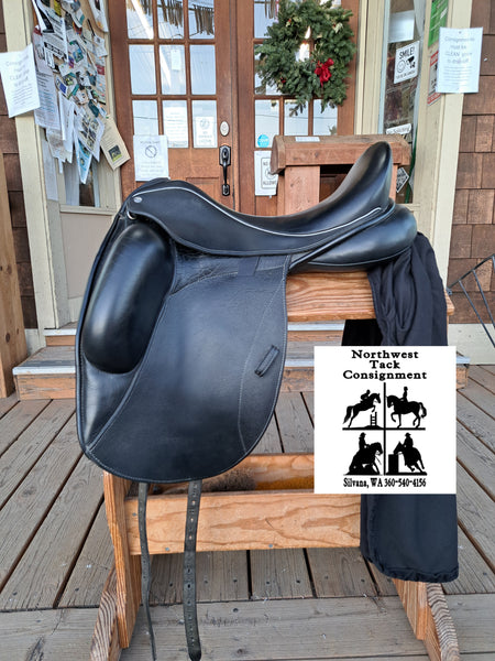 17.5" Custom Saddlery Icon Flight Dressage Saddle