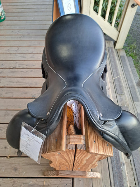 17.5" Custom Saddlery Icon Flight Dressage Saddle