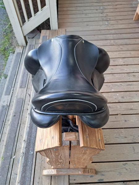 17.5" Custom Saddlery Icon Flight Dressage Saddle