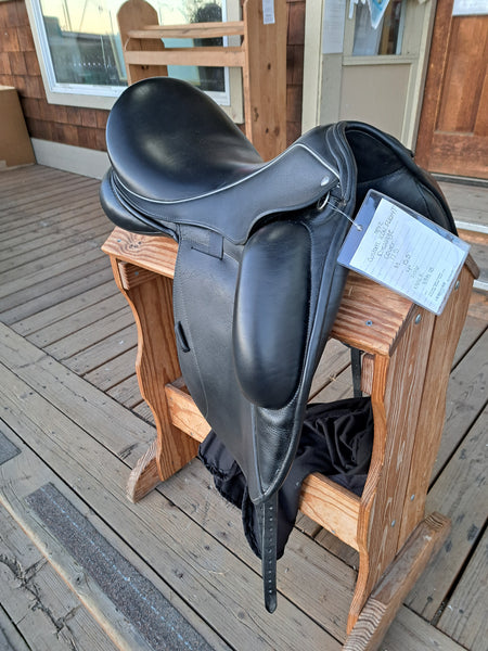 17.5" Custom Saddlery Icon Flight Dressage Saddle