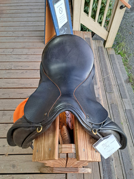 16" JRD Dressage saddle