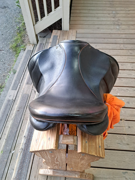 16" JRD Dressage saddle