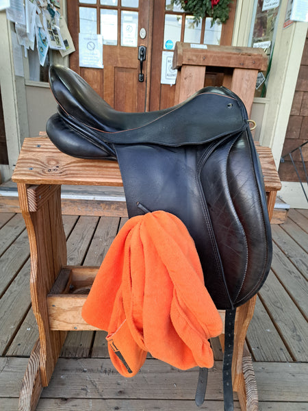 16" JRD Dressage saddle