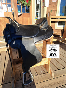 17" Barefoot Treeless Western Saddle