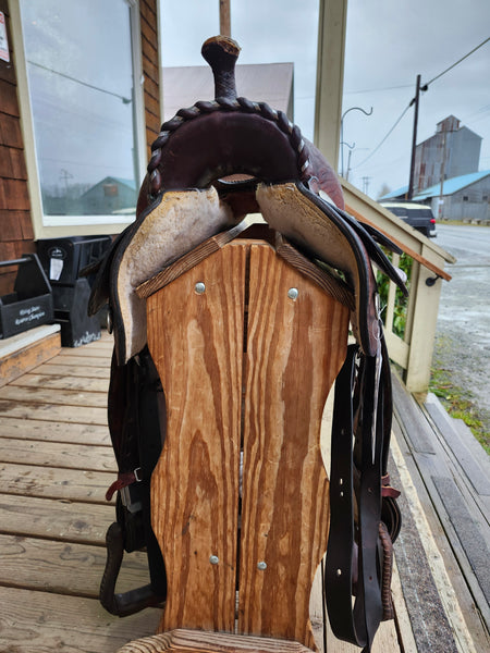 15" Crates Western Show Saddle