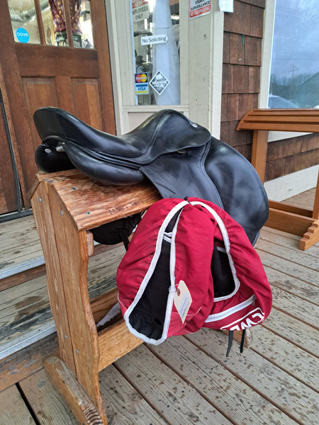 17.5" CWD SE24 Dressage Saddle