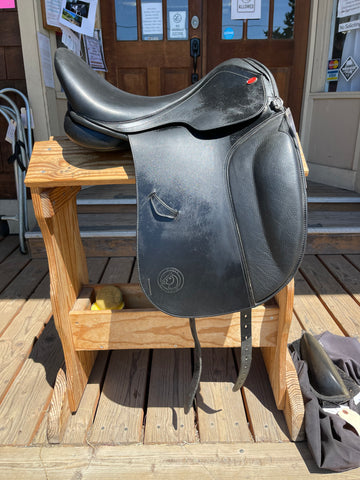 17.5" Duett Fidelio Dressage Saddle