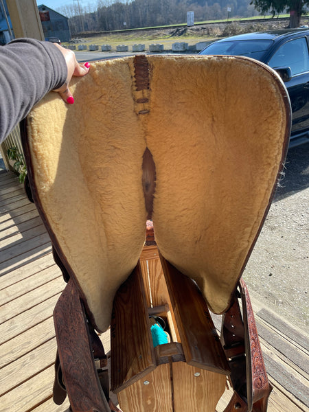 16” Blue Ribbon Show Saddle