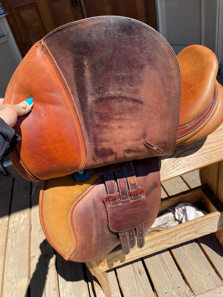 17" Bates Caprilli Close Contact Jump Saddle