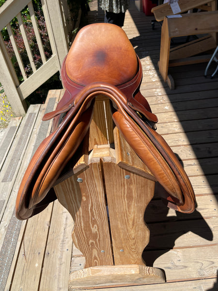 17" Bates Caprilli Close Contact Jump Saddle