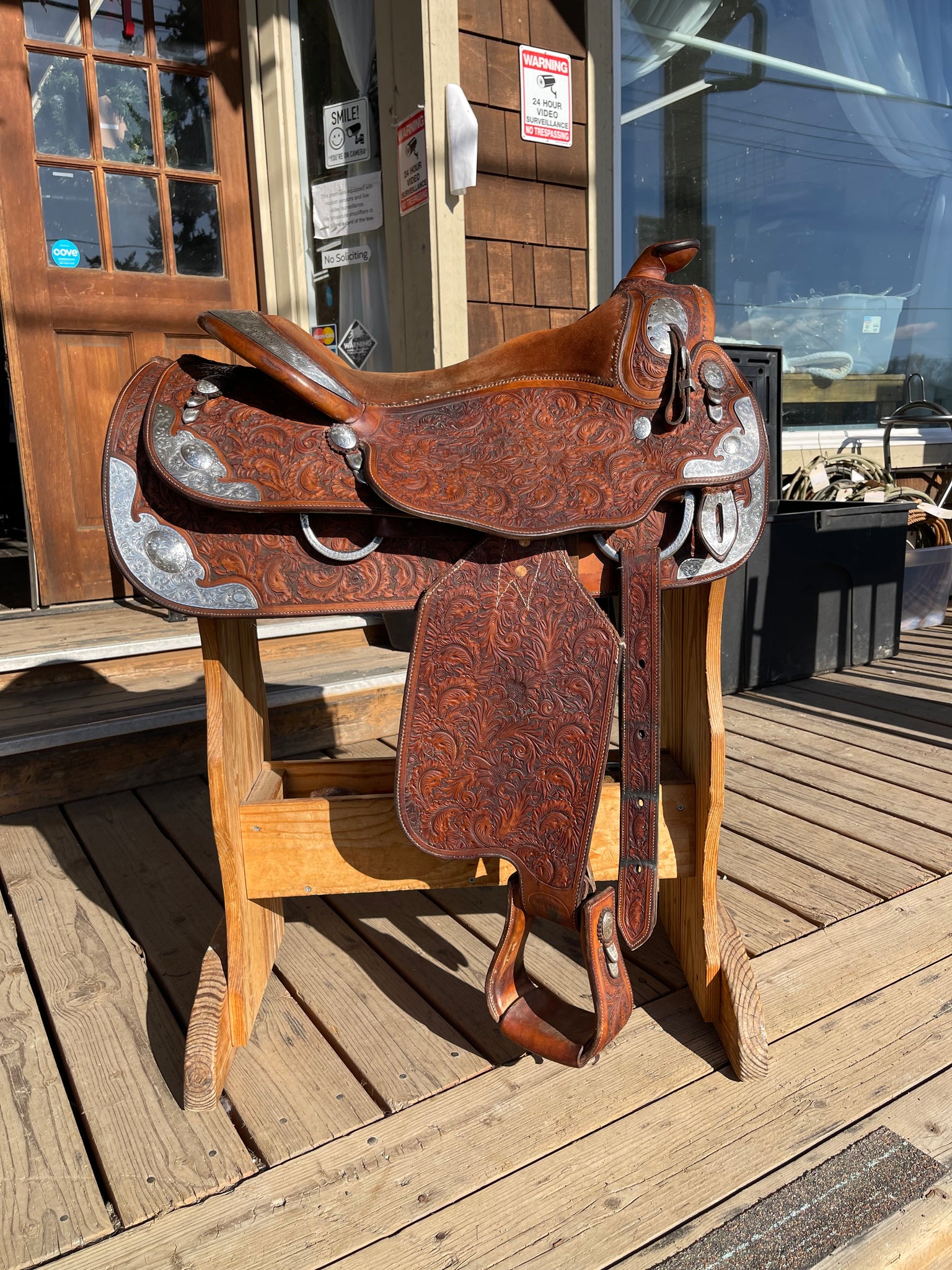 16” Blue Ribbon Show Saddle