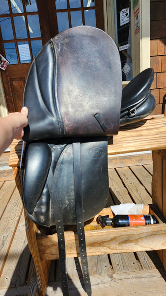 17.5" Collegiate Ruiz Diaz Dressage Saddle