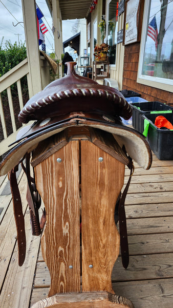 16.5" Hereford Western Trail Saddle