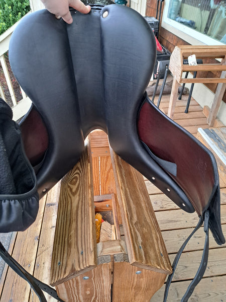 ON TRIAL 17.5" Custom Greg Allan Dressage Saddle