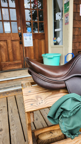 17" HDR Pro Concept Close Concept Saddle