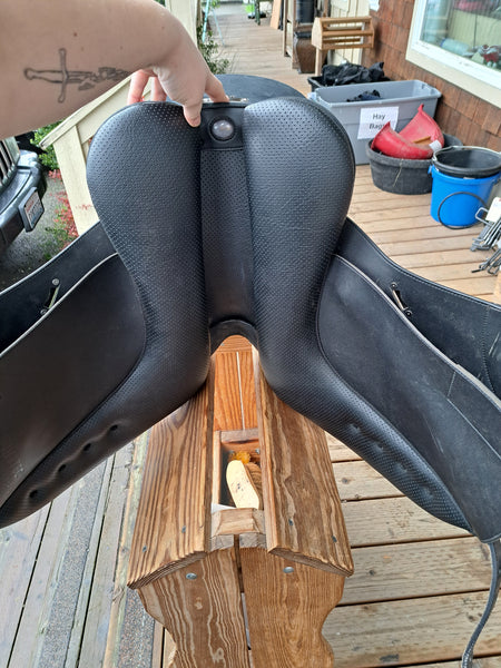 17.5" Wintec Isabell Werth Dressage Saddle