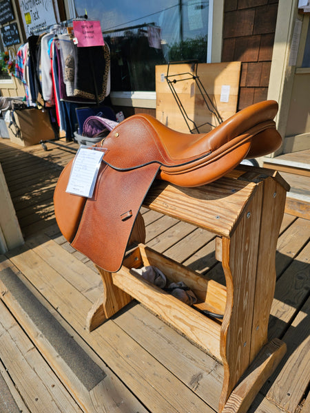 17" Beval Ltd Close Close Contact Jump Saddle