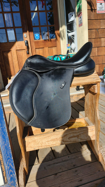 17.5" Wintec Hart All Purpose Saddle