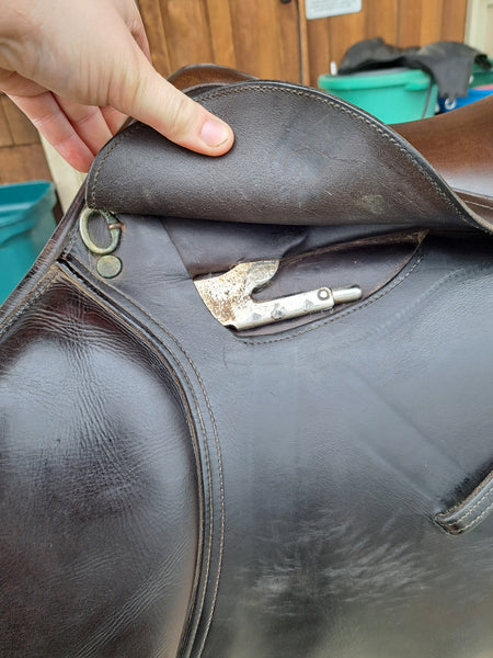 17.5" Macel Sellier Close Contact Jumping Saddle