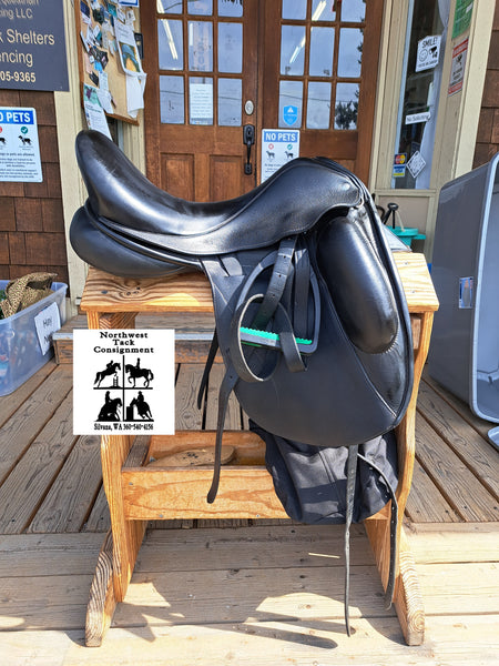 18" Custom Saddlery Icon Flight Dressage Saddle
