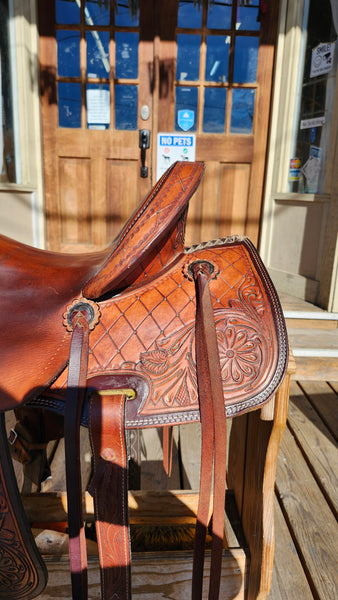 15" Cloverleaf Saddle Co. Barrel Saddle