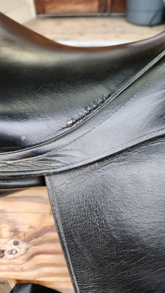 18" Prestige Dressage 2000 Dressage Saddle
