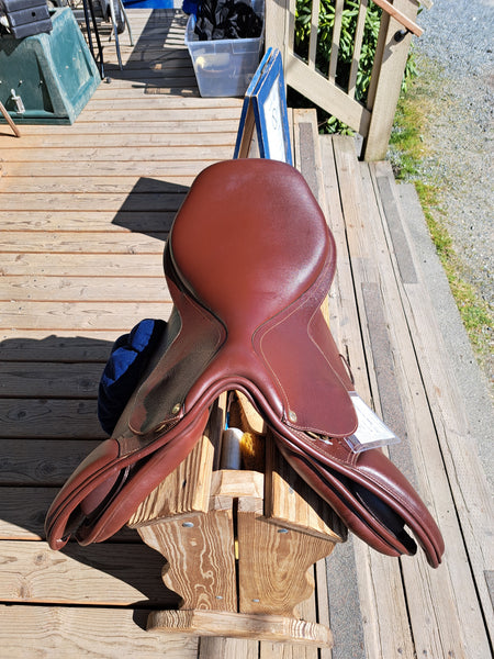 18" Collegiate Close Contact Jumping Saddle