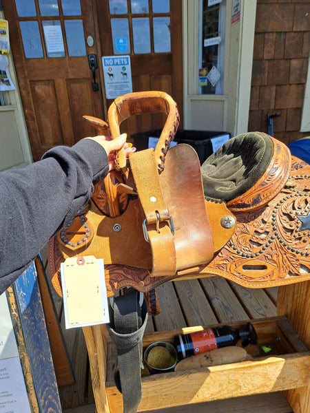 12" Barrel Saddle