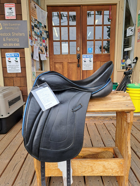 17.5" Hastilow & Sons Bambaugh Dressage Saddle