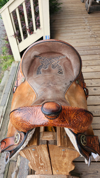 15" Circle Y High Horse Barrel Saddle