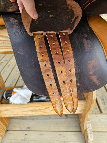 17" Collegiate Art All Purpose English Saddle