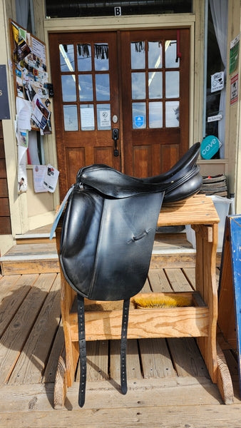 18" Albion Platinum Dressage Saddle