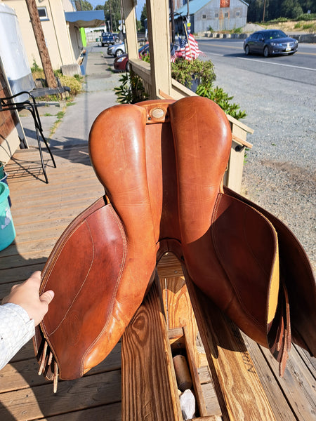 16.5" Bates Caprilli Close Contact Jump Saddle