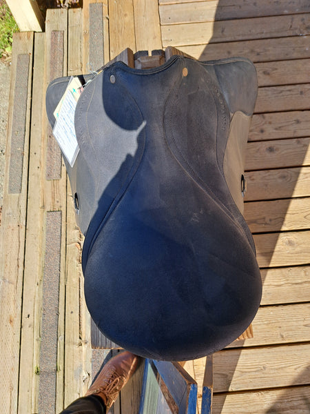 17" Wintec 2000 All Purpose English Saddle