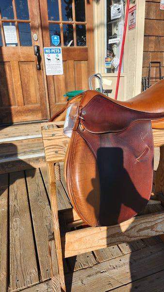16.5" Pessoa Art Jumping Saddle