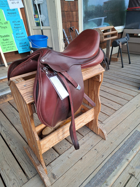 17.5" Bates Hunter Jumper Saddle