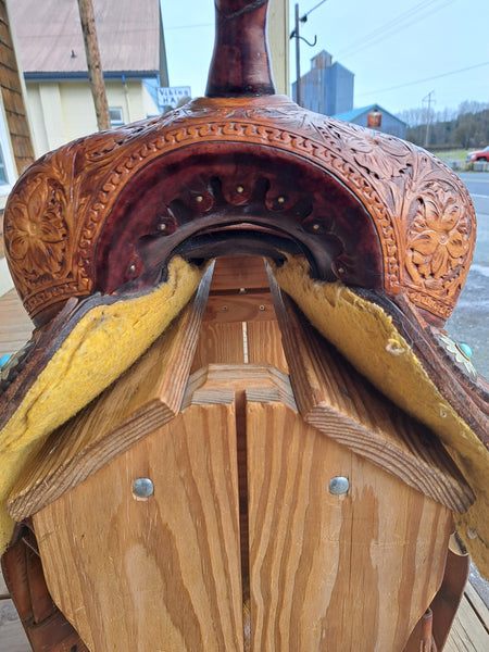 14" Corriente Trophy Barrel Saddle